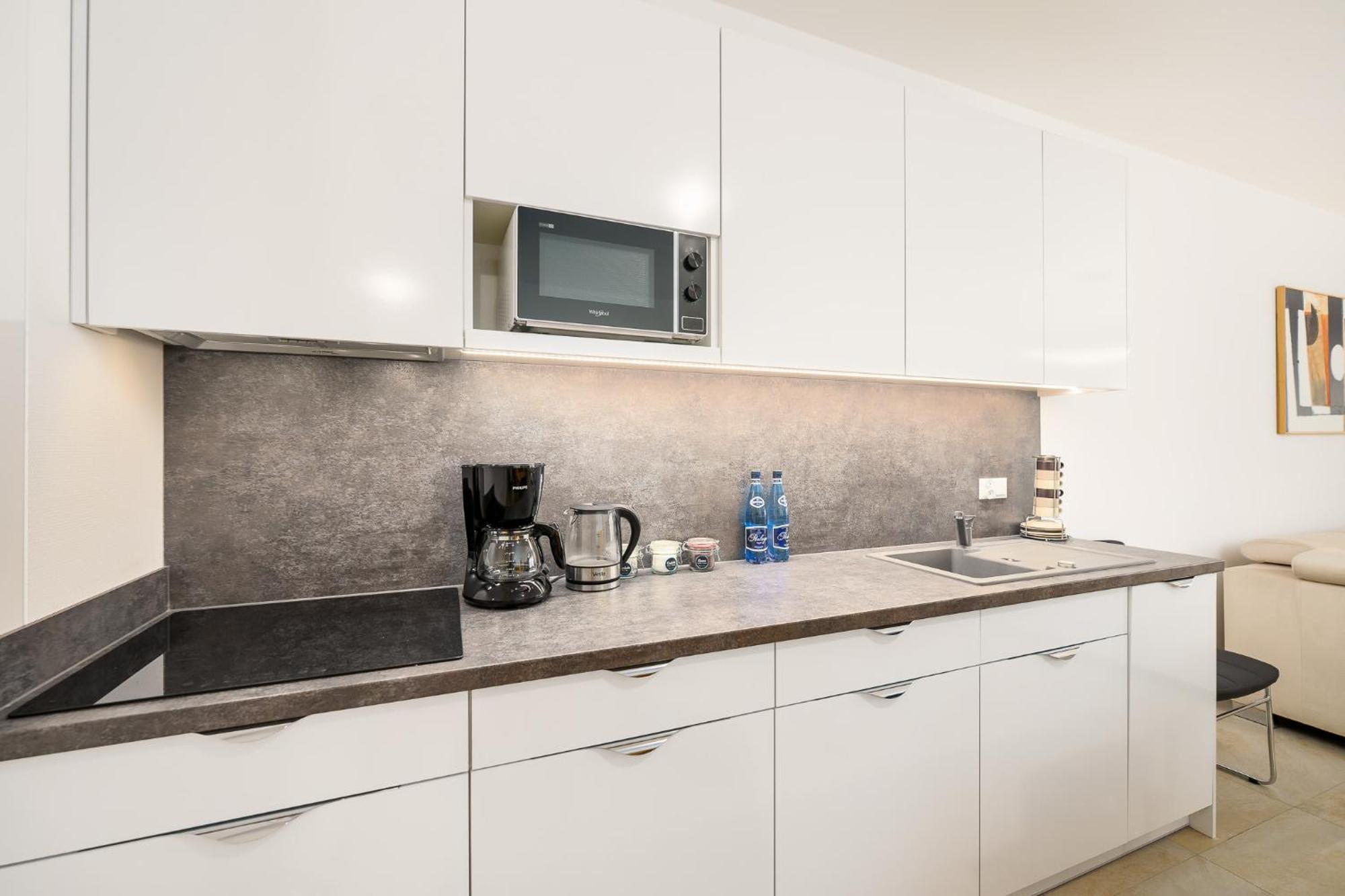Aquamarina Prima Seaside Apartments By The Beach By Noclegi Renters ミエンジズドロイェ エクステリア 写真